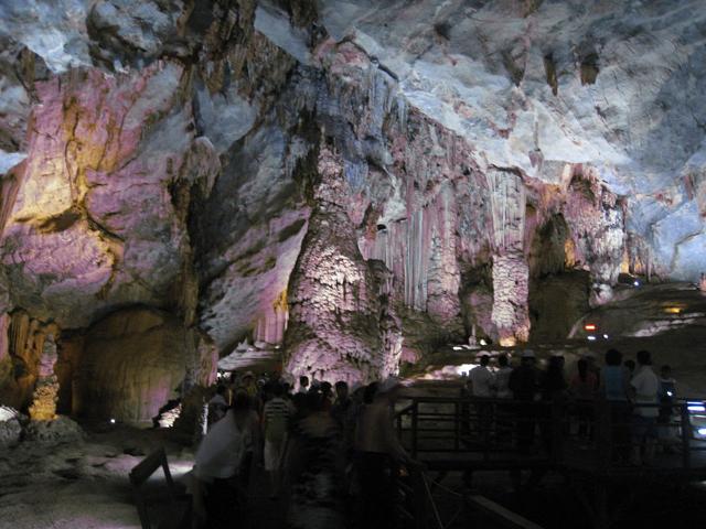 Thiên Đường Cave